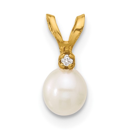 14K Madi K 4-5mm White Near Round Freshwater Cultured Pearl CZ Pendant