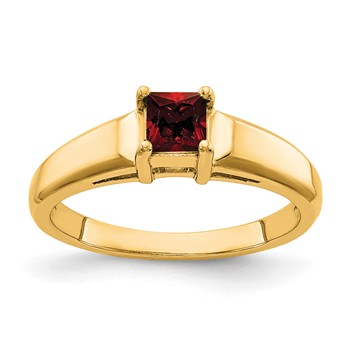 14k 4mm Princess Cut Garnet ring